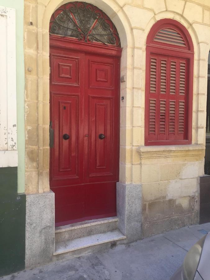 The Red Door Apartment Hamrun Екстериор снимка